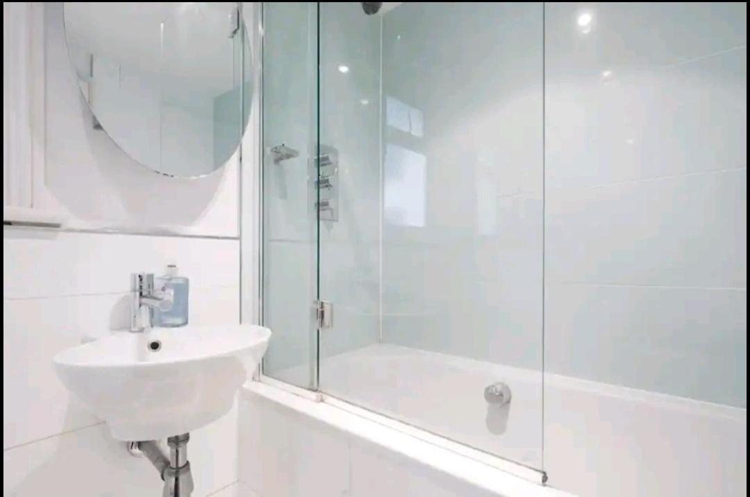 Stylish Room With Private Bath & Terrace In Super Central Clapham Junction Minutes From Victoria, Waterloo ロンドン エクステリア 写真
